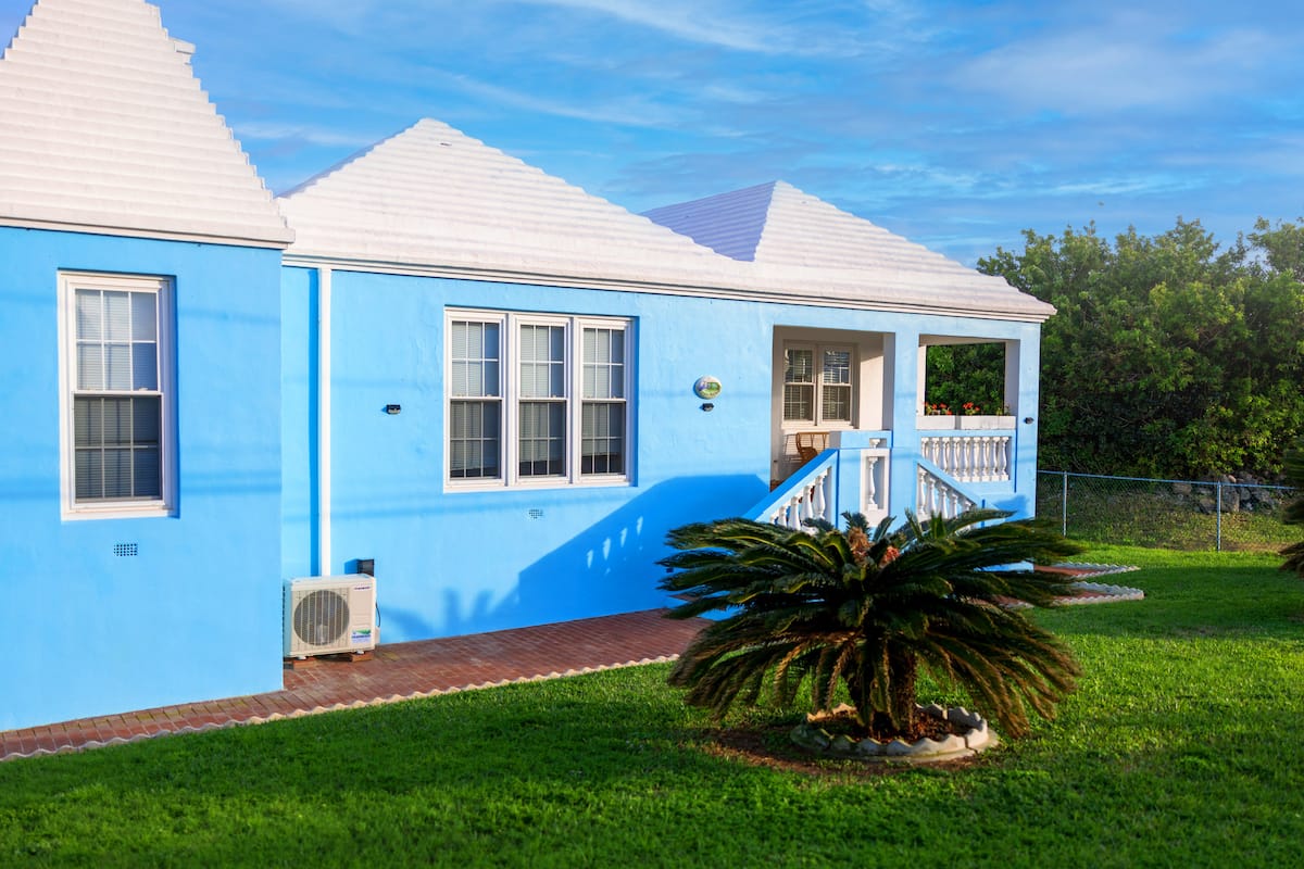 Seven Arches — Warwick, Bermuda