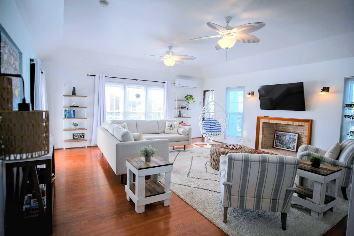 Seven Arches — Bermuda Golf Retreat